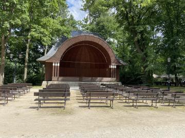 MUSZLA KONCERTOWA W CIEPLICACH