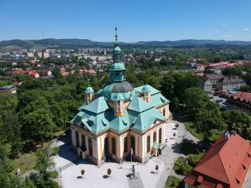 KOŚCIÓŁ ŁASKI PW. PODWYŻSZENIA KRZYŻA ŚWIĘTEGO